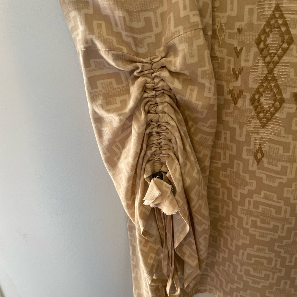 Embroidered top - Picture 3 of 5